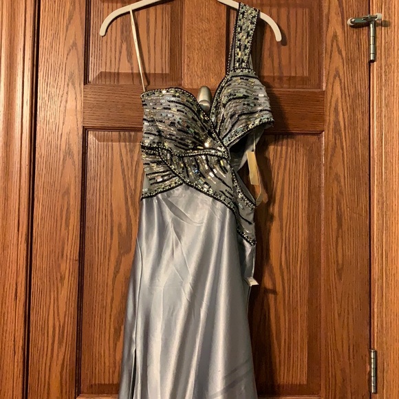 NWT Jasz Couture evening/prom dress - Picture 7 of 14